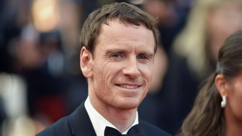 Майкл Фассбендер сыграет вместе с Эммой Маки в романтической комедии